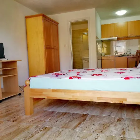 Studio Apartman *